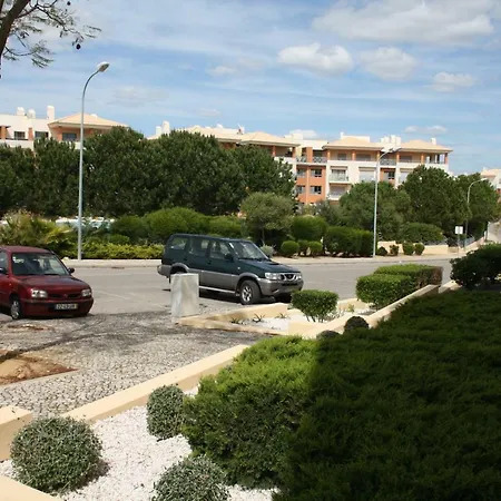 Com Piscina Em Albufeira, Corcovada Apartment