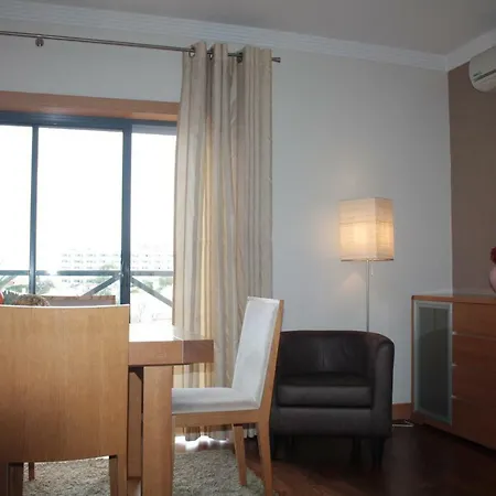 Com Piscina Em Albufeira, Corcovada * Albufeira